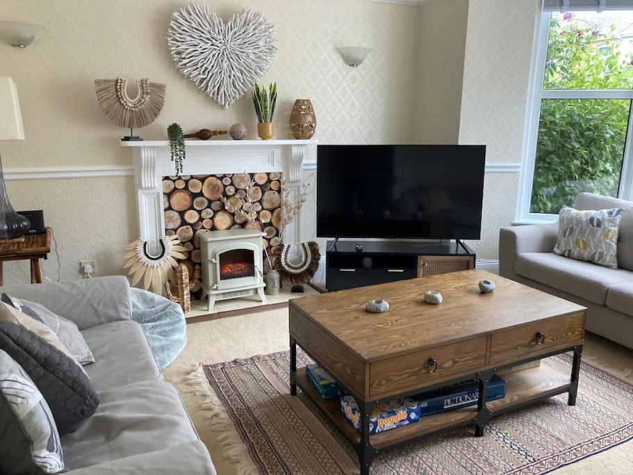 Gorgeous House In Newquay Walking Distance From Fistral Beach Екстер'єр фото